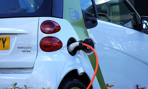 U.S. increases EV purchases but struggles with supply chain issues